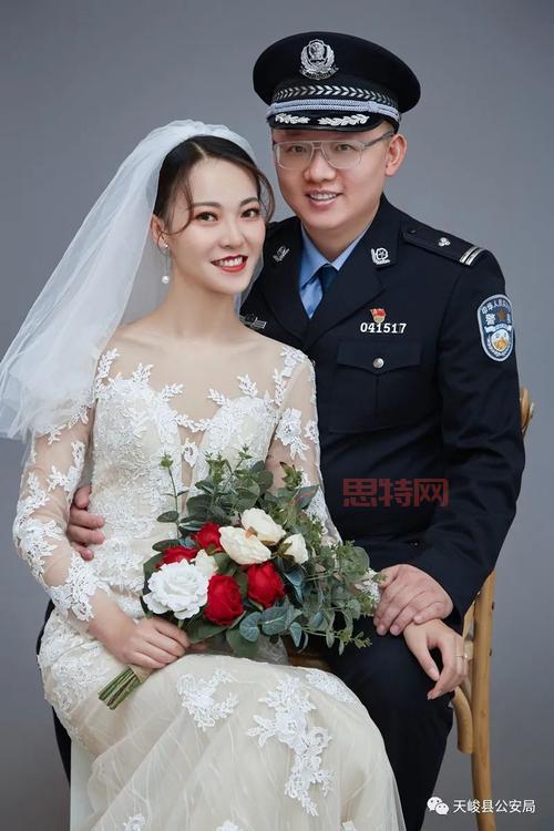 警察爱情故事：浪漫邂逅，甜蜜爱情！