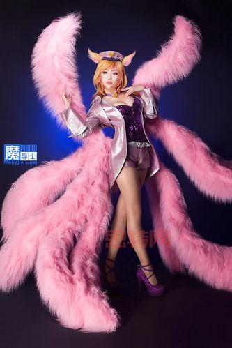 LOL Cosplay大赏：全球美女COS英雄联盟经典角色